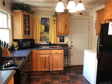 505 High Point Ave, Statesville, NC 28677 - photo 4