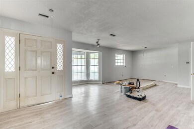 1900 Yorkstown Dr, Ennis, TX 75119 - photo 3