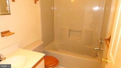 1646 Brimfield Cir, Sykesville, MD 21784 - photo 6