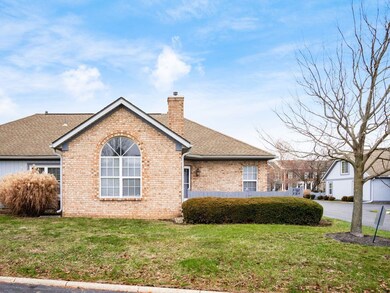 3782 Falls Circle Dr unit 25, Hilliard, OH 43026 - photo 4