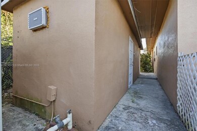 2445 SW 18th St unit 5, Miami, FL 33145 - photo 3