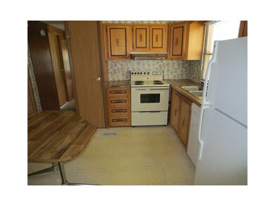 15 Castle Rd, Attleboro, MA 02703 - photo 3