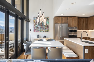 610 W Lionshead Cir unit 704, Vail, CO 81657 - photo 4