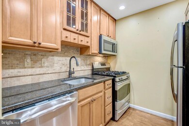 5942 Cove Landing Rd unit 303, Burke, VA 22015 - photo 5