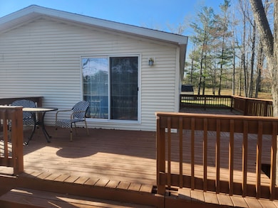 Wrap-Around Deck