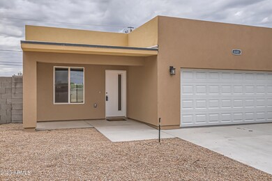 04 Exterior Front Entry