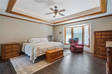 5102 Perry Ln, Shawnee, KS 66203 - photo 6
