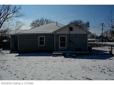230 W 4th St, Mulberry, AR 72947 - photo 3