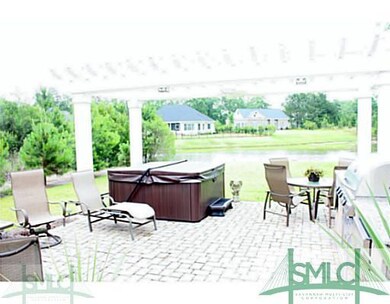 Patio/Deck. Outdoor kitchen