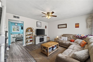 408 Coconut Ln, Virginia Beach, VA 23452 - photo 2