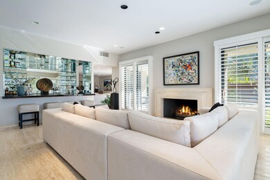 Living room & bar