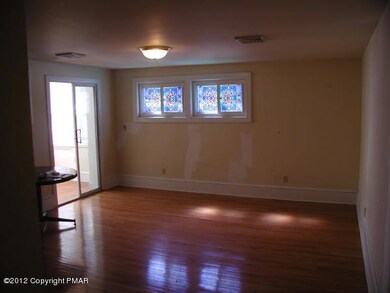 11 N 6th St, Stroudsburg, PA 18360 - photo 3