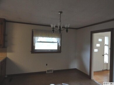 146 Hugo Ln, Statesville, NC 28677 - photo 3