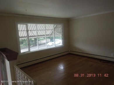 125 W Holly St, Hazleton, PA 18201 - photo 4