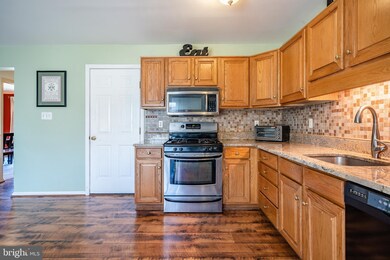 979 Walnut St, Honey Brook, PA 19344 - photo 7