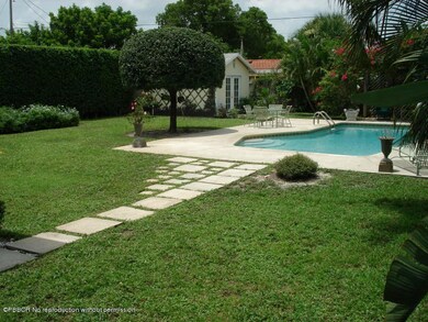 2 Pool & Yard