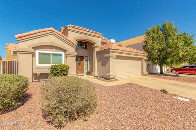 814 W Iris Dr, Gilbert, AZ 85233 - photo 2