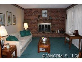 Formal Living Room w/Fireplace