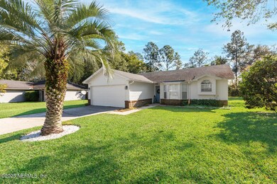 3989 Hunters Lake Cir E, Jacksonville, FL 32210 - photo 2