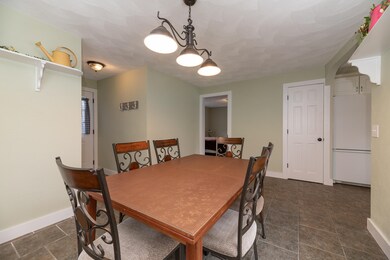 12247 Islandview-8