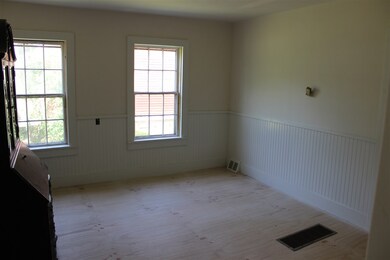 21 Ashuelot St, Winchester, NH 03470 - photo 7