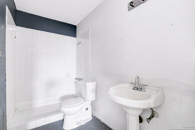 534 Carol Crest St, San Antonio, TX 78220 - photo 6