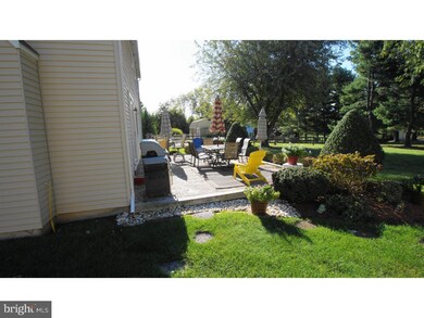 63 E Ridge Cir, Feasterville Trevose, PA 19053 - photo 4