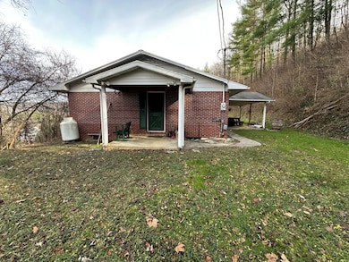 300 Ridge Rd, Richlands, VA 24641 - photo 2