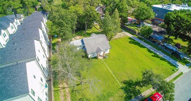 808 Fisher St, Houston, TX 77018 - photo 2