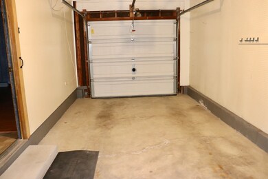 2413 N Metropolitan Ave, Waukegan, IL 60087 - photo 4