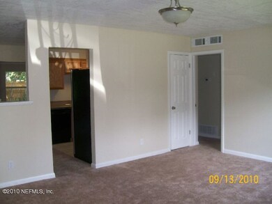 6443 Lucente Dr, Jacksonville, FL 32210 - photo 4