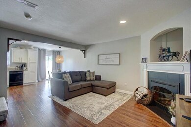 21090 Millridge St, Spring Hill, KS 66083 - photo 6