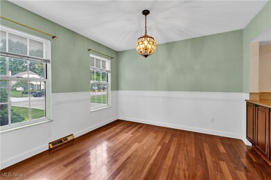 8319 Bradfords Gate, Olmsted Falls, OH 44138 - photo 5