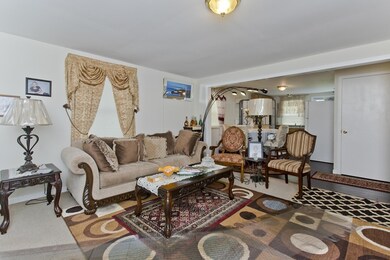 40 Blanding St, Indian Orchard, MA 01151 - photo 3