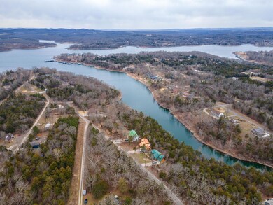 NEW CONSTRUCTION TABLE ROCK LAKE