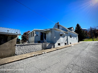 2139 Walnut St, Ashland, PA 17921 - photo 3