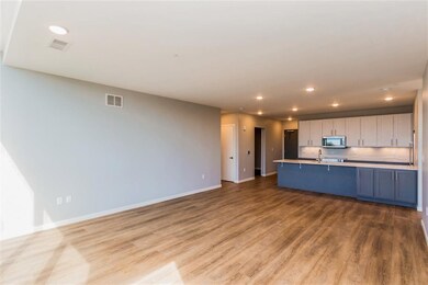 1 University Way unit No. 515, Iowa City, IA 52246 - photo 5