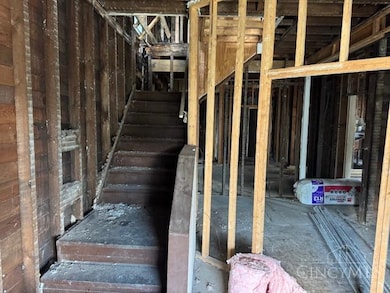 316 Mcgregor Ave, Cincinnati, OH 45219 - photo 5