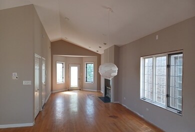 1352 W Hubbard St unit 4, Chicago, IL 60642 - photo 4