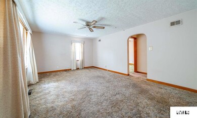 312 Williamette Ave, Lincoln, IL 62656 - photo 3
