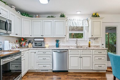 690 Dillon St, Crossville, TN 38555 - photo 7