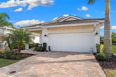 28275 Captiva Shell Loop, Bonita Springs, FL 34135 - photo 5