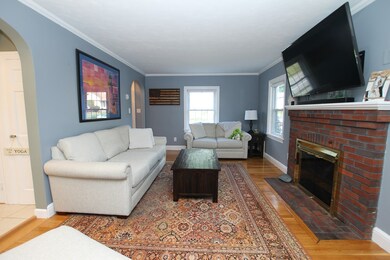 598 Chandler St, Worcester, MA 01602 - photo 5