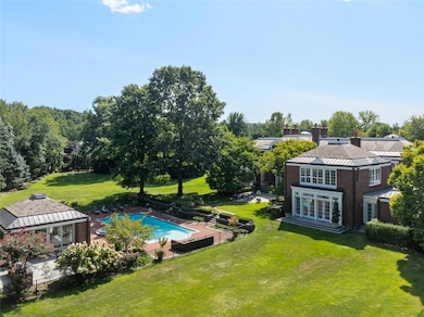 11 Dupont Ct, Greenvale, NY 11548 - photo 4