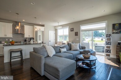 7 Swan Ln, Ivyland, PA 18974 - photo 4