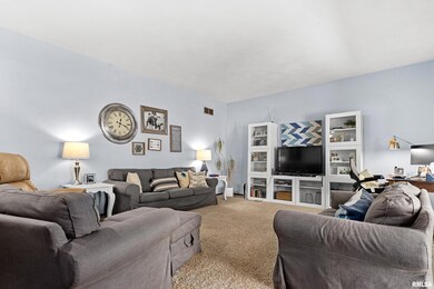 706 Yorkshire Ct, Washington, IL 61571 - photo 5