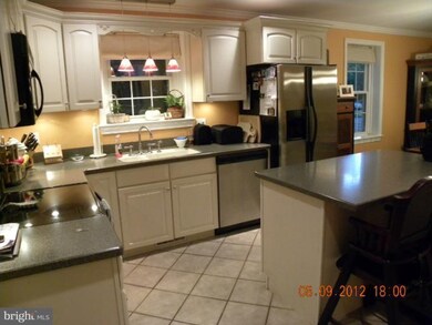 742 Northern Ave, Hagerstown, MD 21742 - photo 4