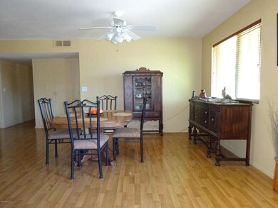 4 DINING AREA