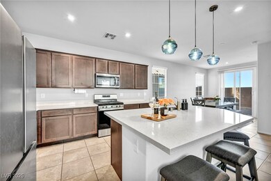 1016 Huckburn Ave, Henderson, NV 89015 - photo 7