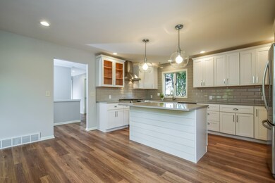 011-Kitchen-4908245-large